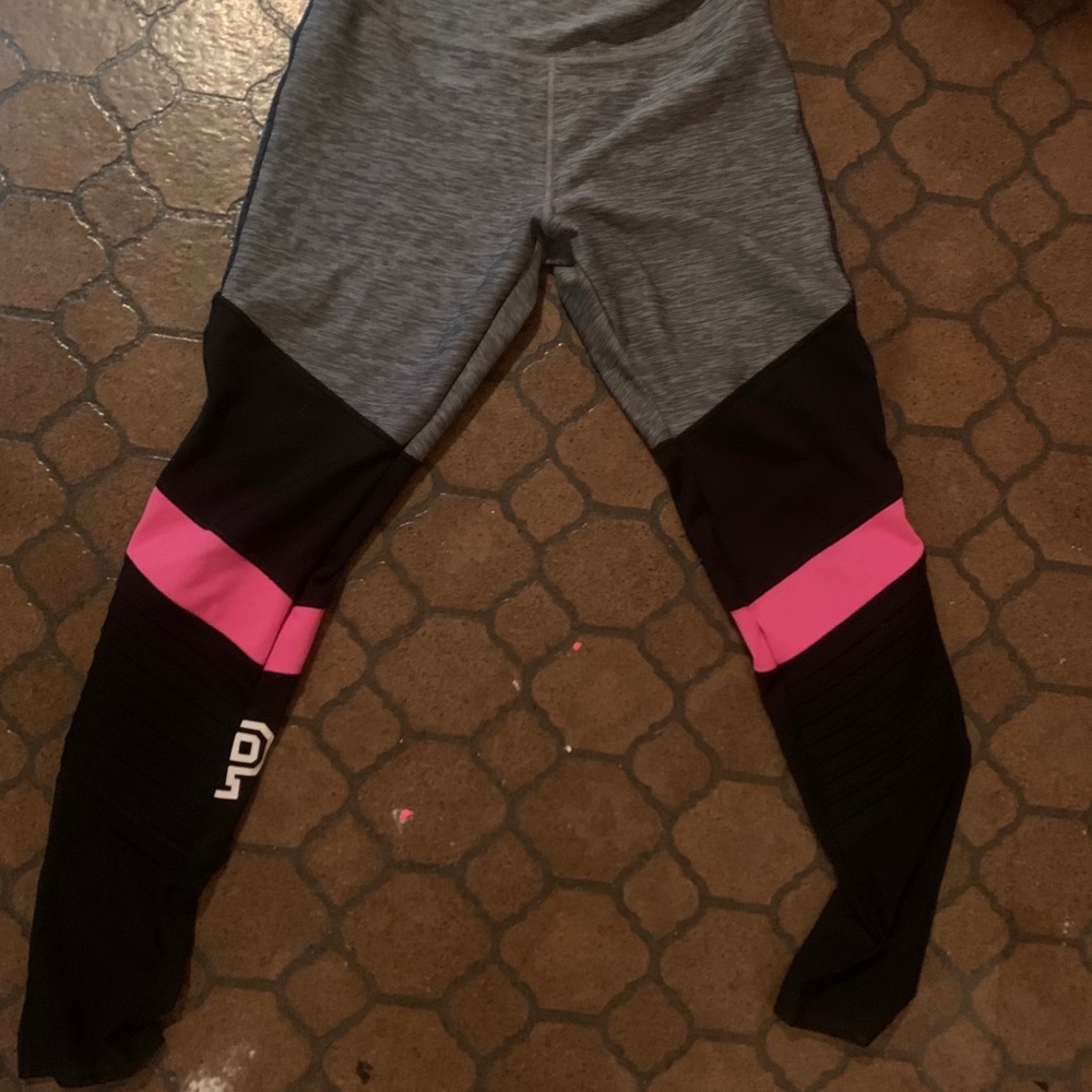 vs Pink leggings